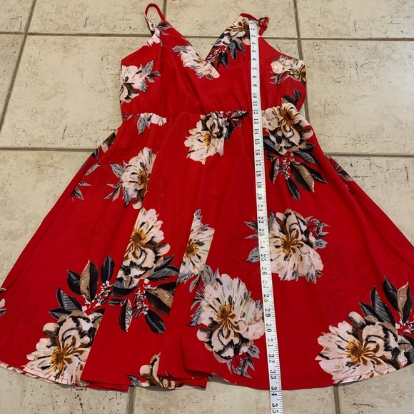 💜 SHEIN Curve 1XL Red Floral Mini Dress Wrap V-Neck Adjustable Straps Plus Size - Picture 5 of 5